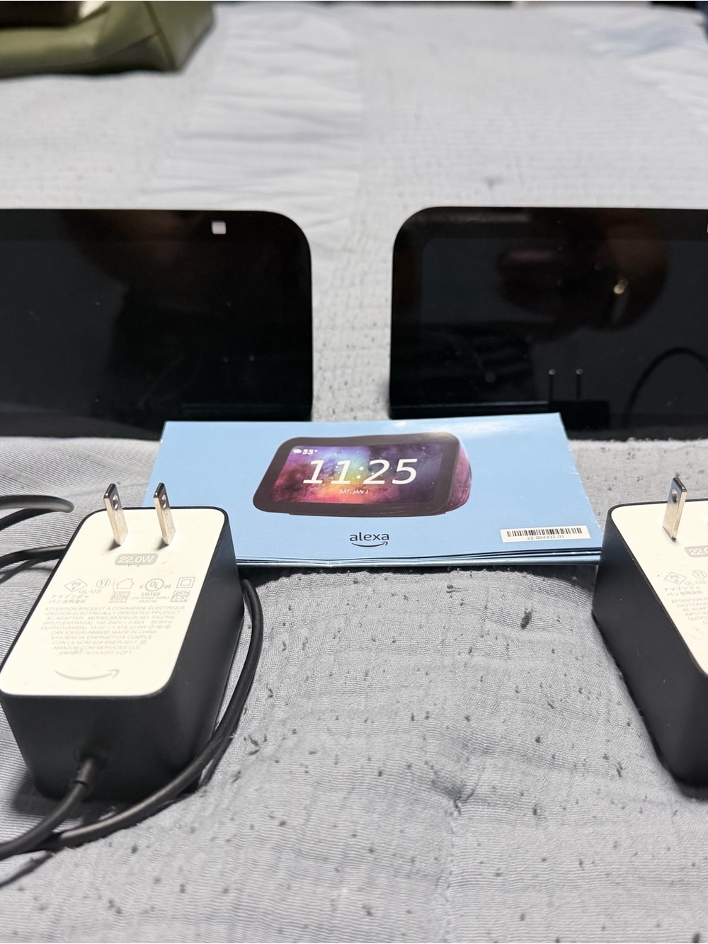 Amazon Echo Show 5 kids (Galaxy) with Power Adapters